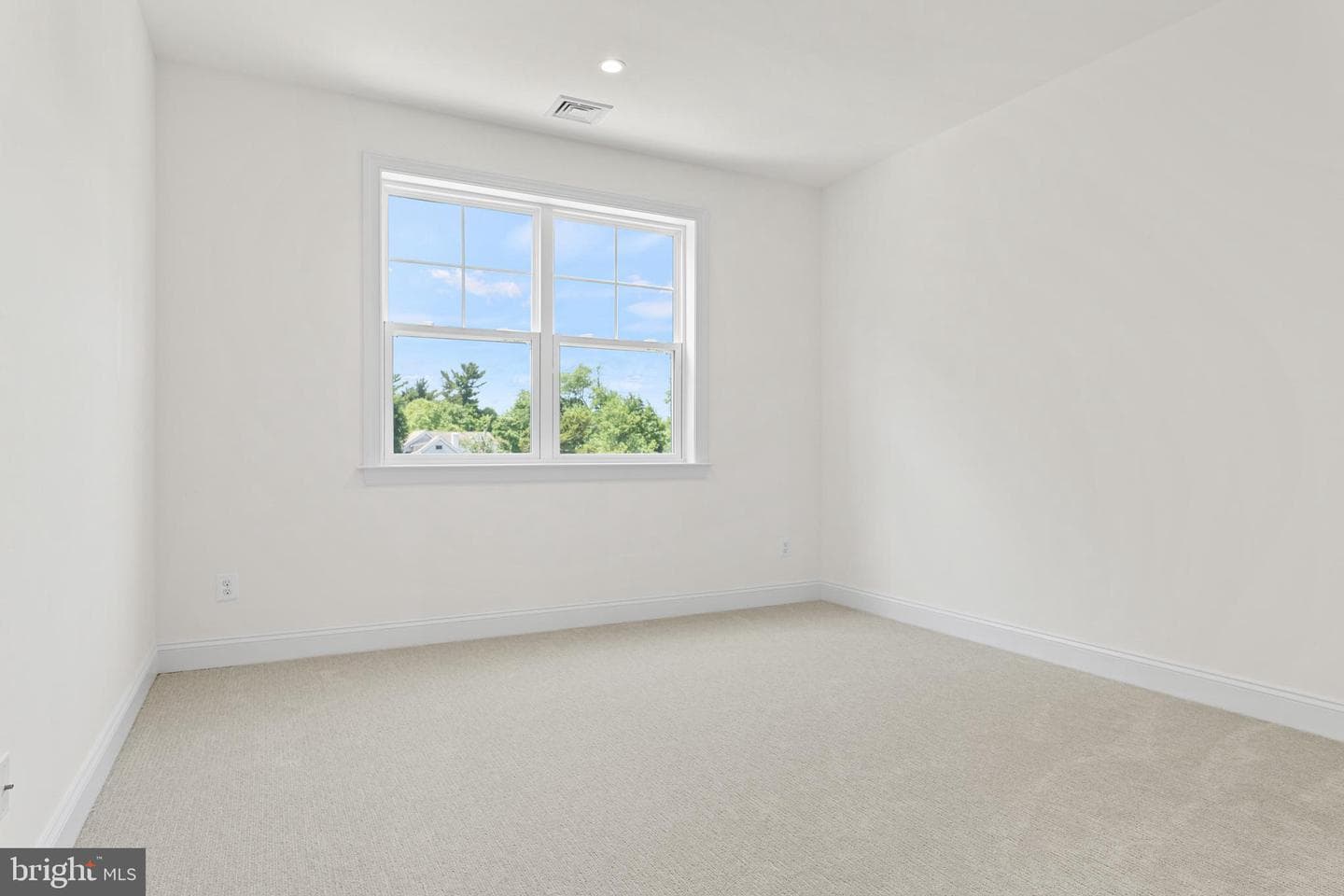 106 Andries Circle photo 32