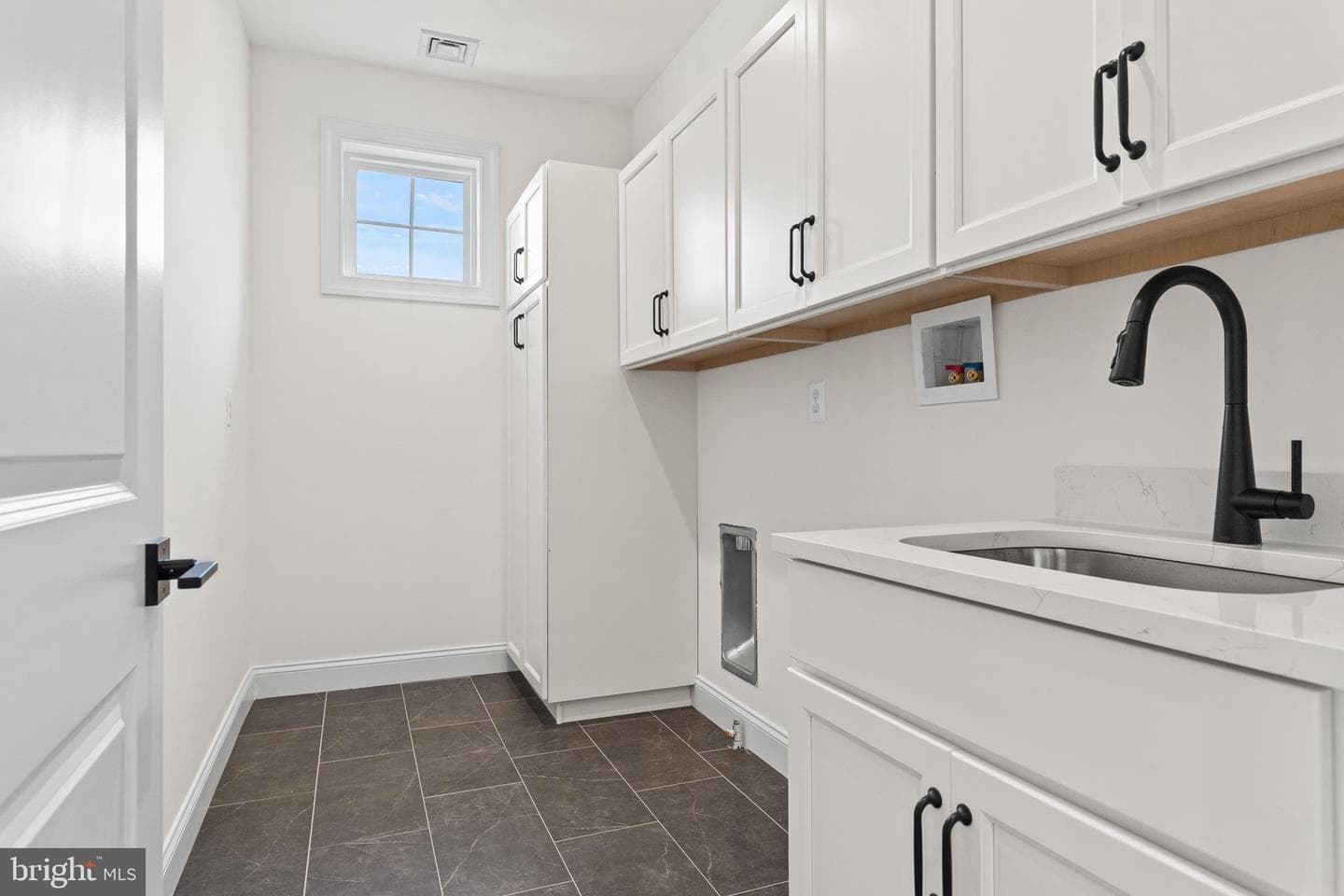 106 Andries Circle photo 35
