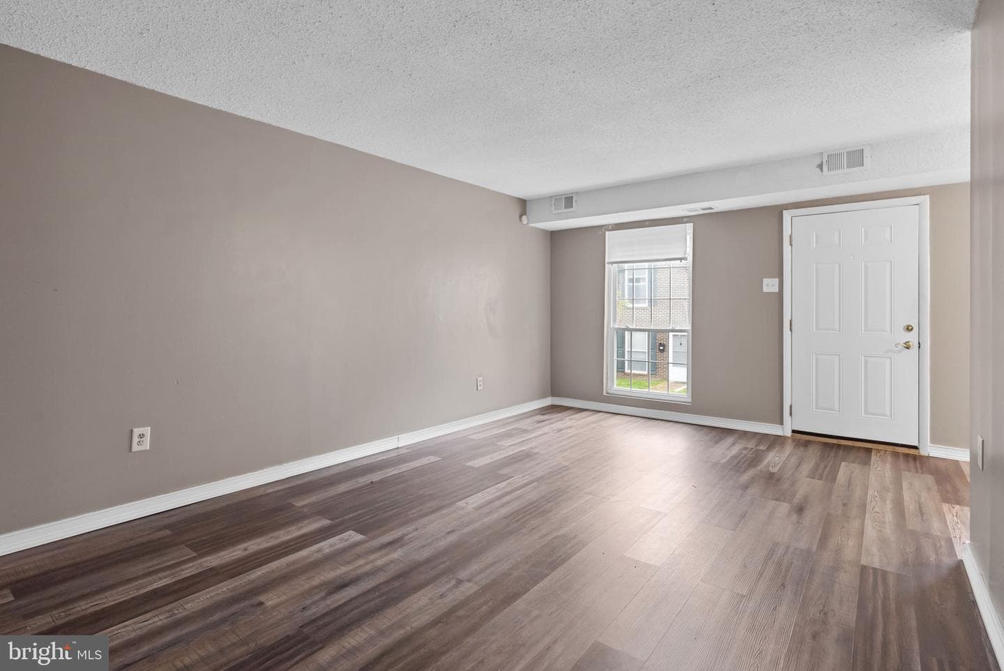 405 Middleton Pl photo 13