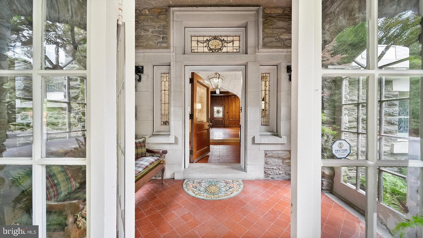 1717 Woodland Road photo 8