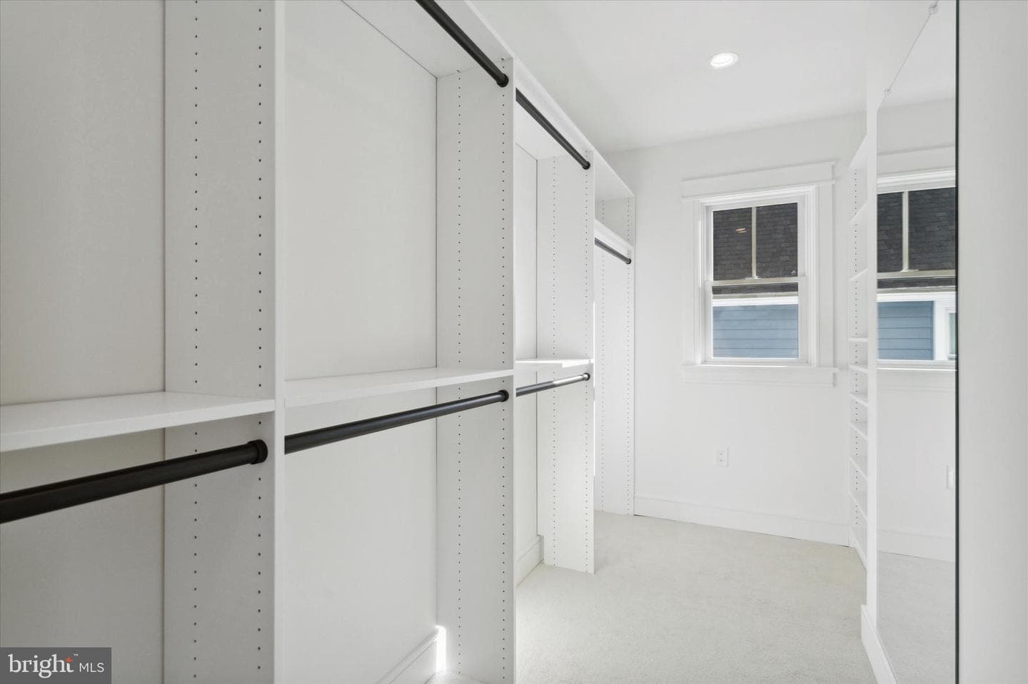 204 Iona Avenue photo 29