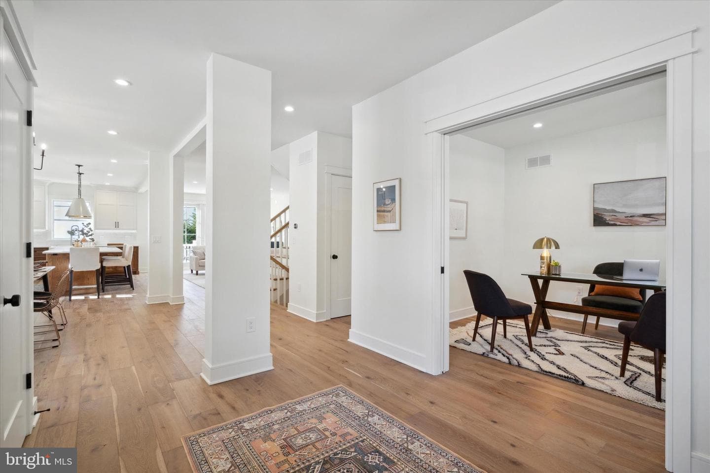 204 Iona Avenue photo 6