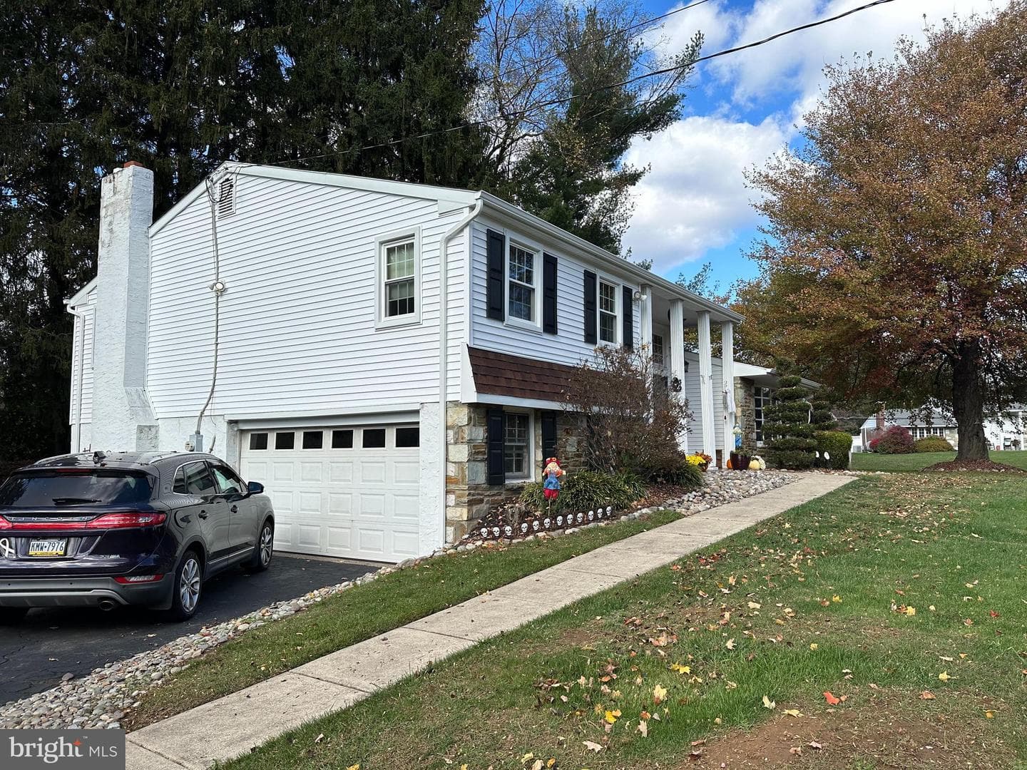 718 Inverness Drive photo 2