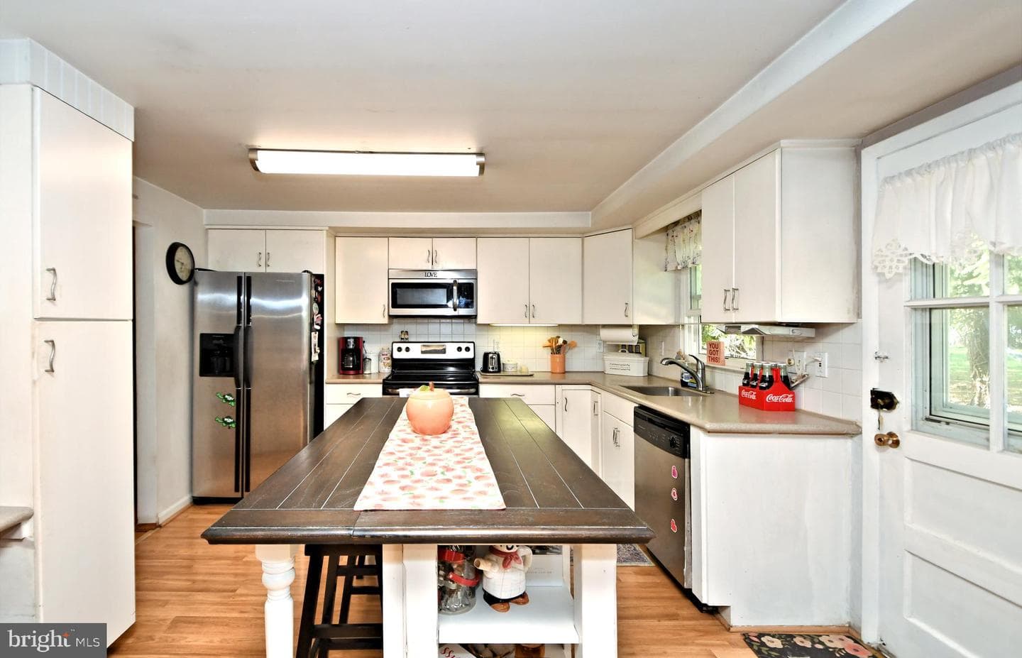 718 Inverness Drive photo 8