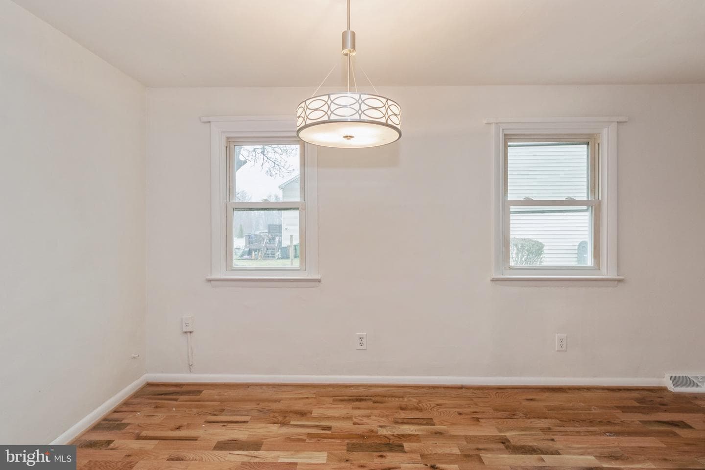 300 Girard Avenue photo 12
