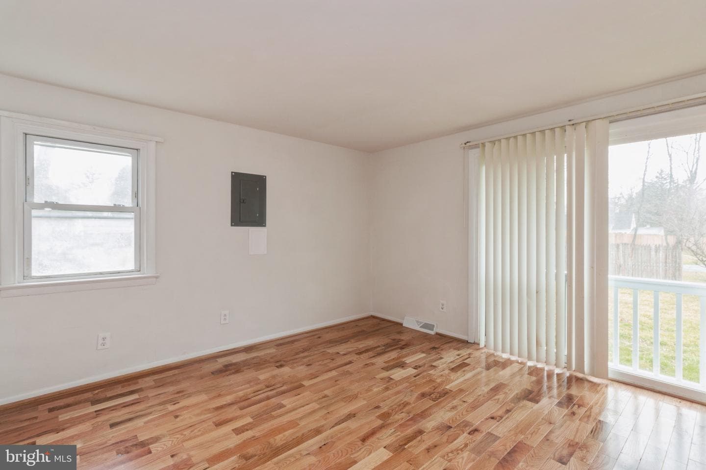 300 Girard Avenue photo 13