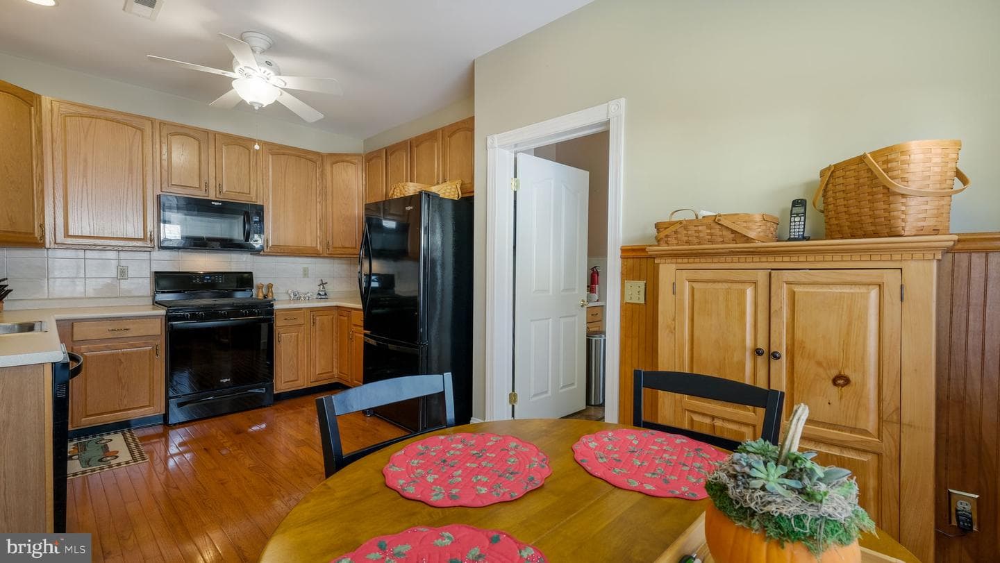 1505 Tarrington Way photo 10