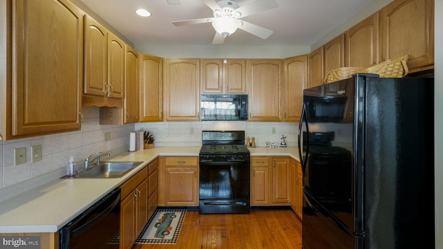 1505 Tarrington Way photo 11