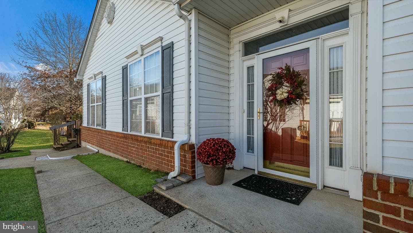 1505 Tarrington Way photo 3