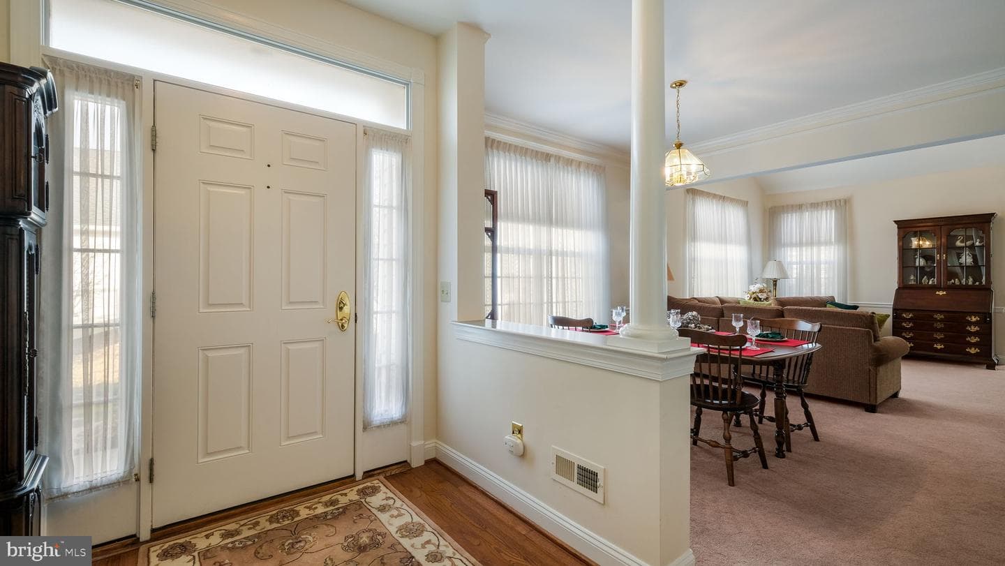 1505 Tarrington Way photo 4