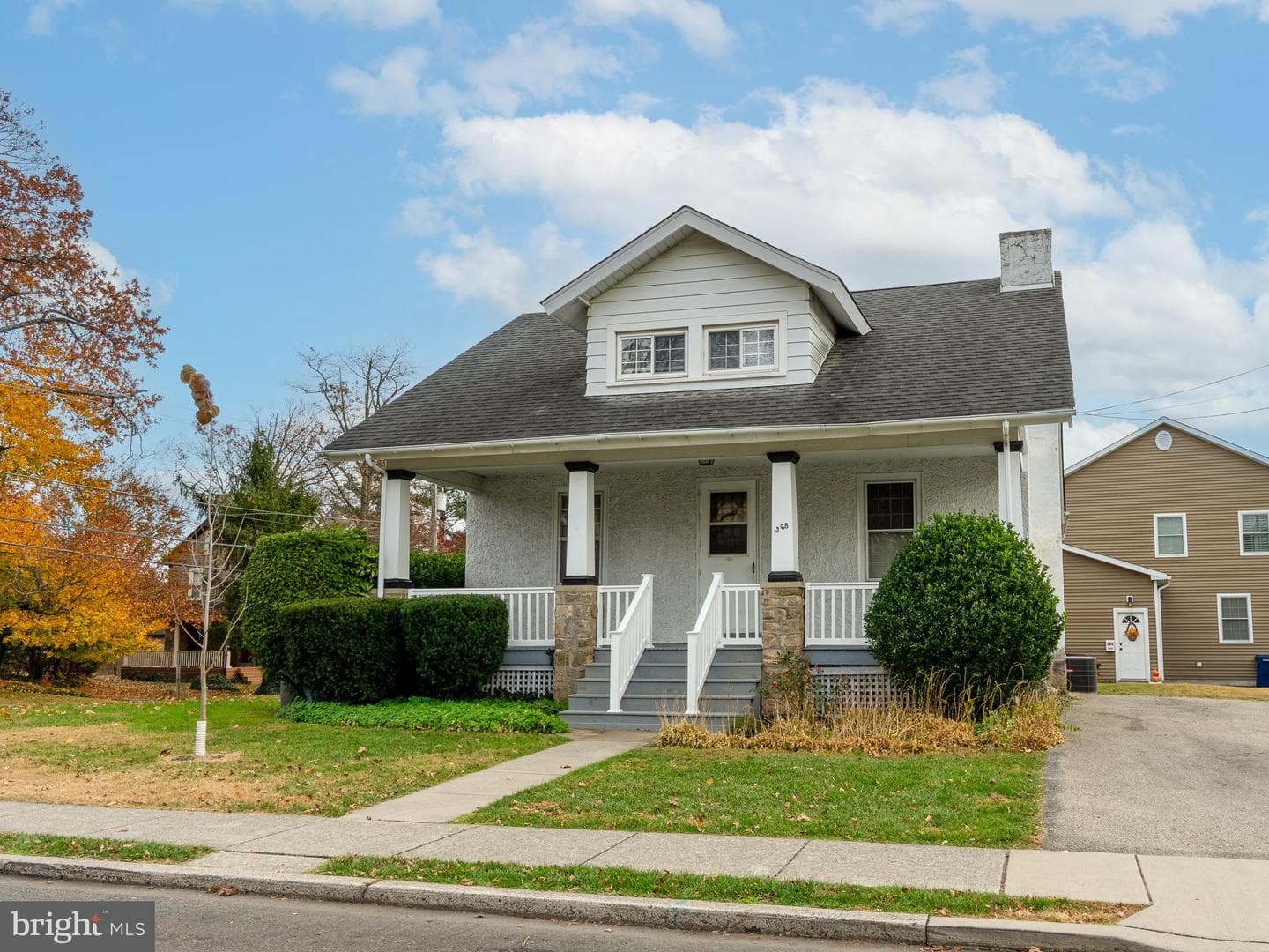 368 Fairview Avenue photo 1