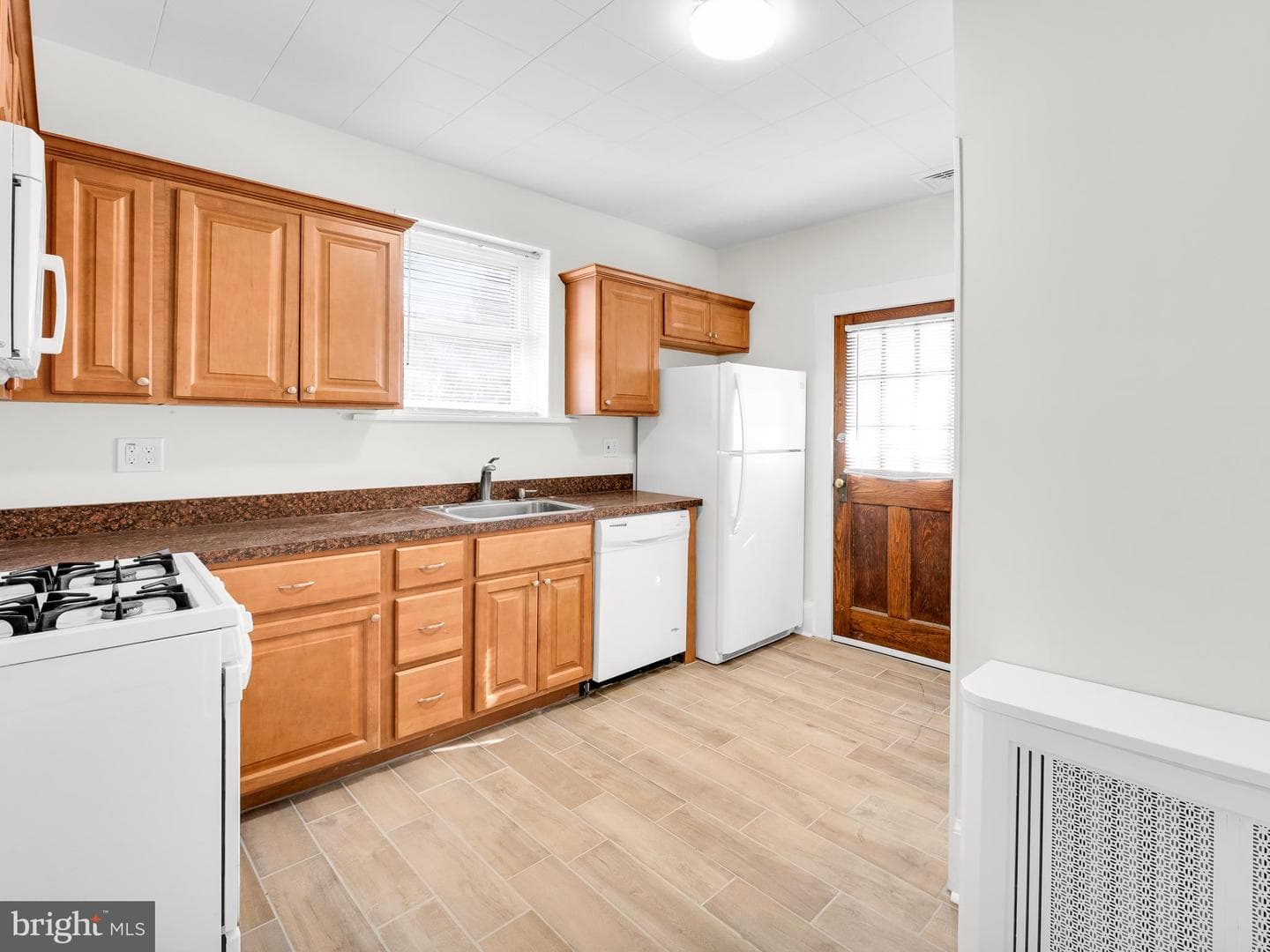 368 Fairview Avenue photo 11