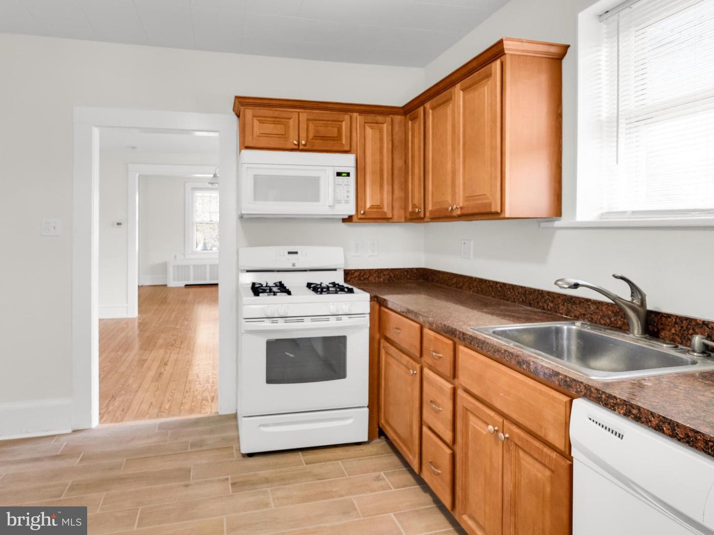 368 Fairview Avenue photo 12