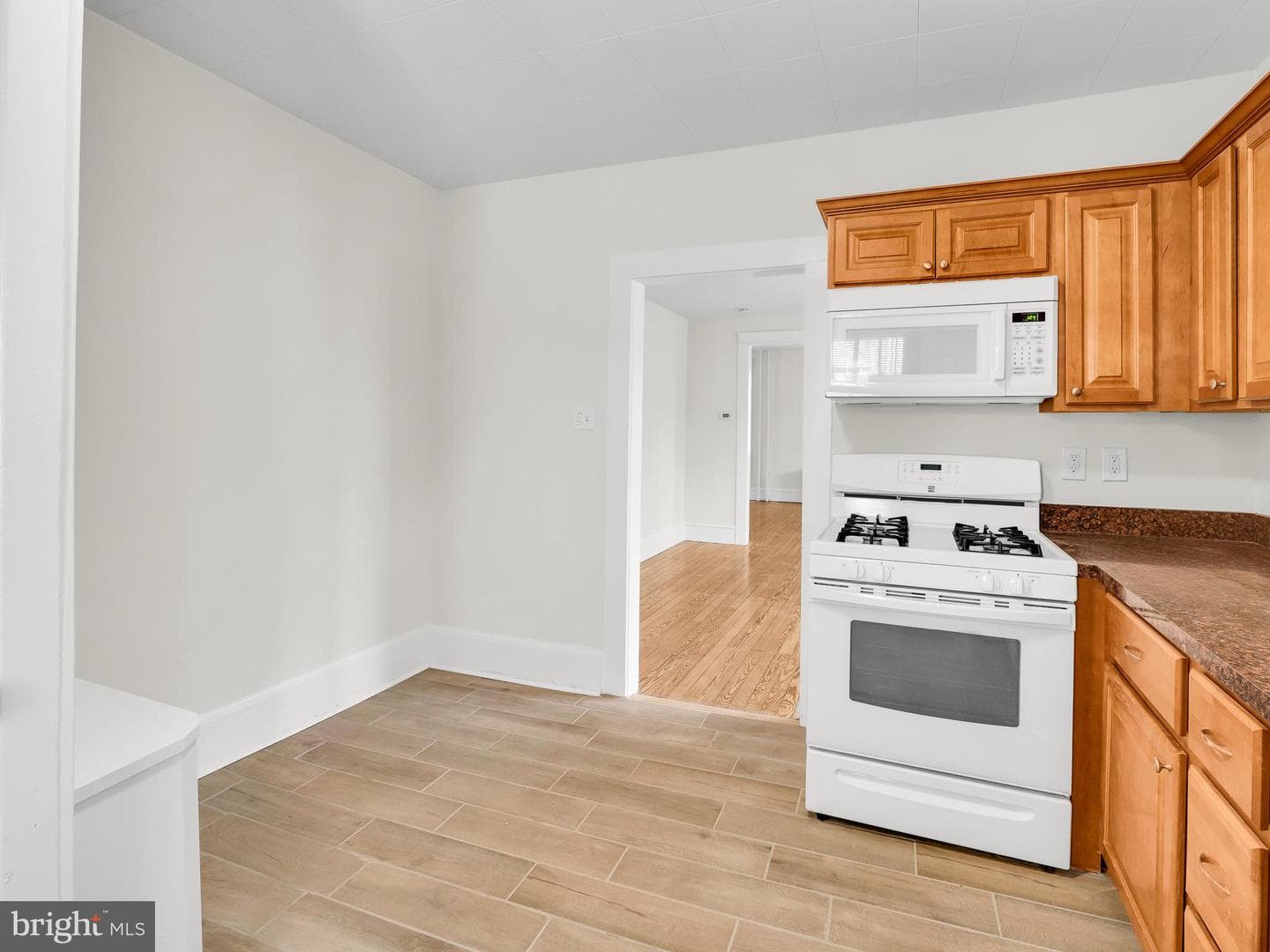 368 Fairview Avenue photo 13
