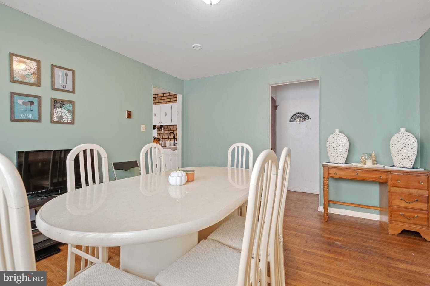 136 Jay Street photo 10