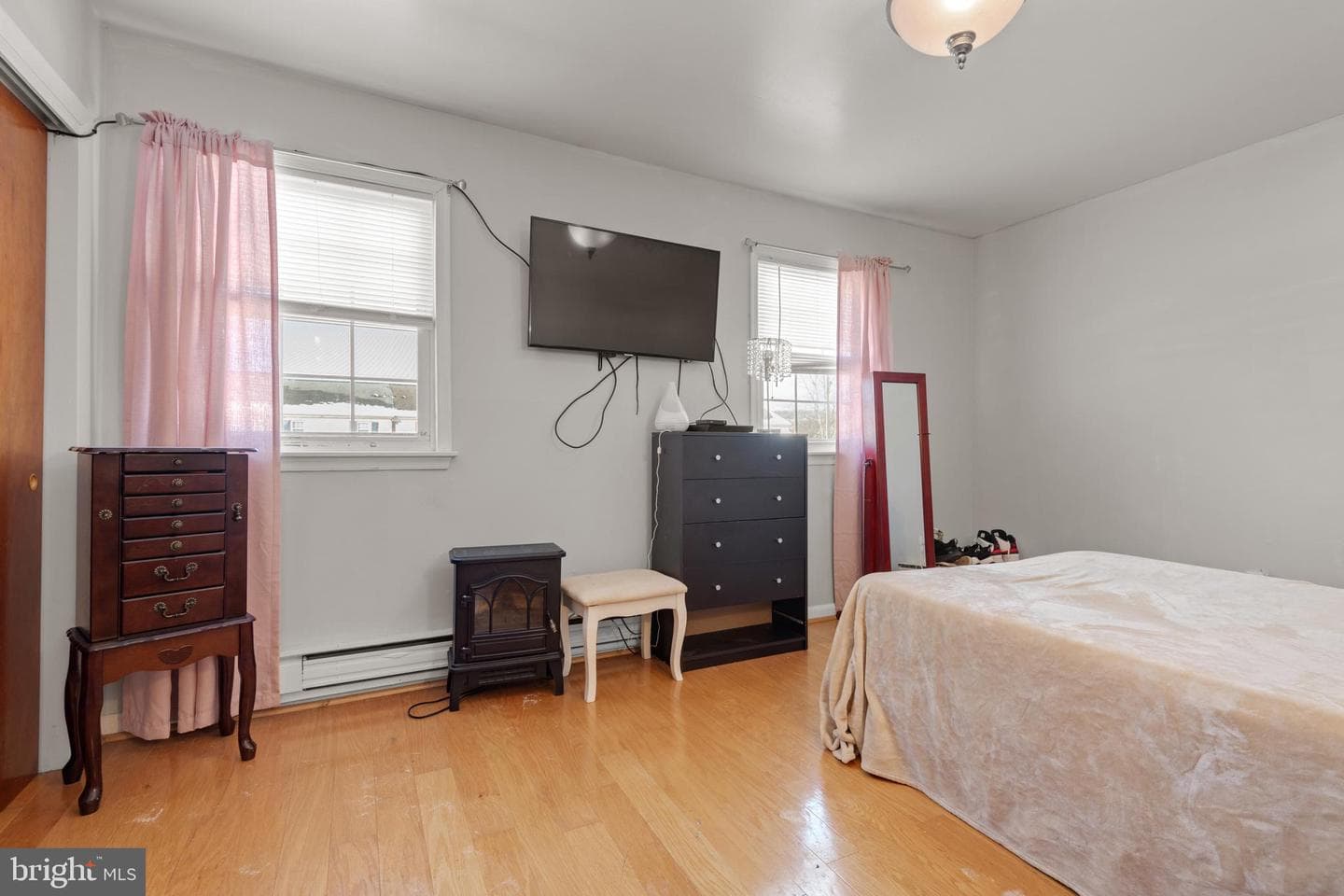 136 Jay Street photo 18