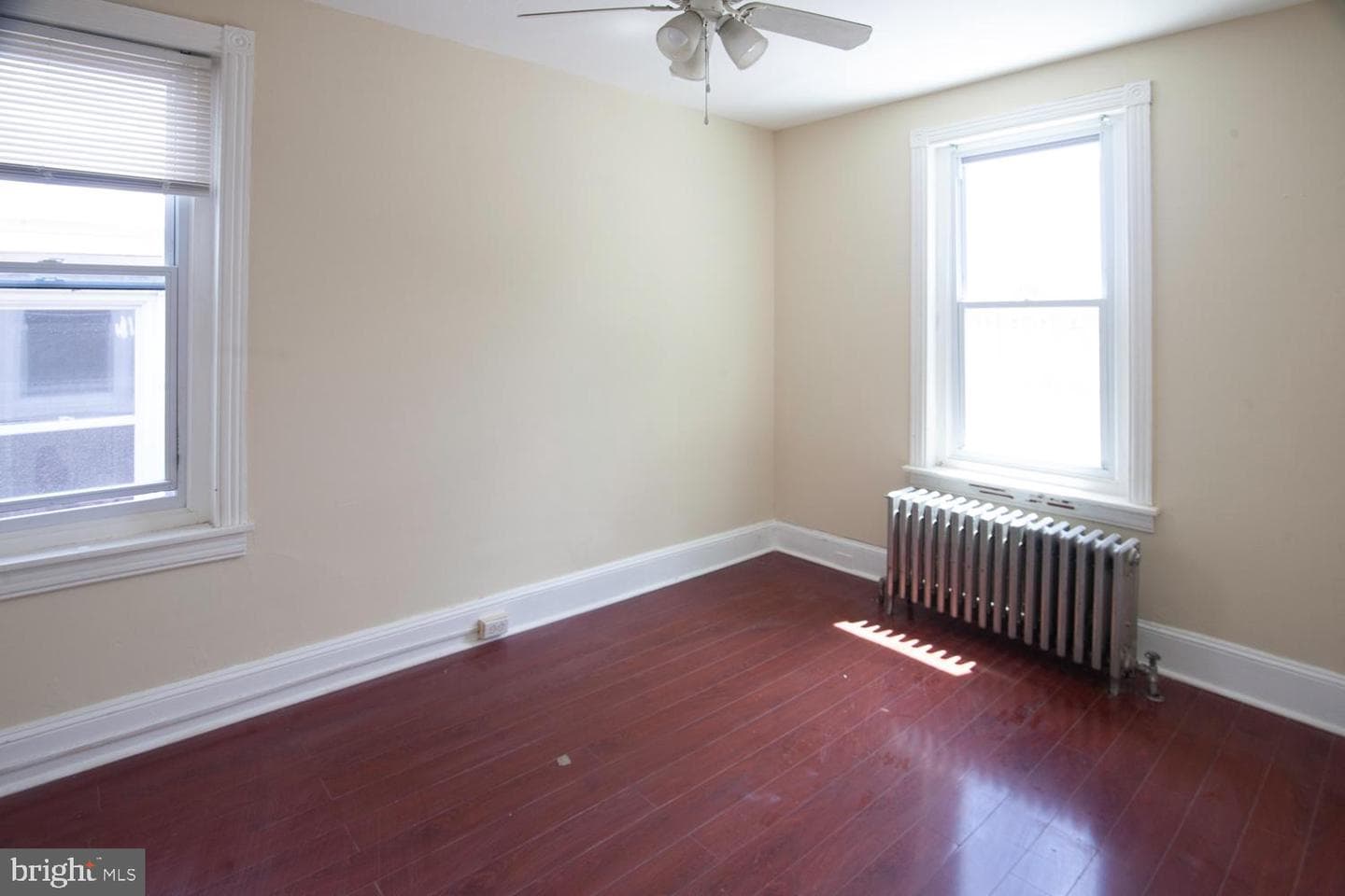 218 E Marshall Street photo 14