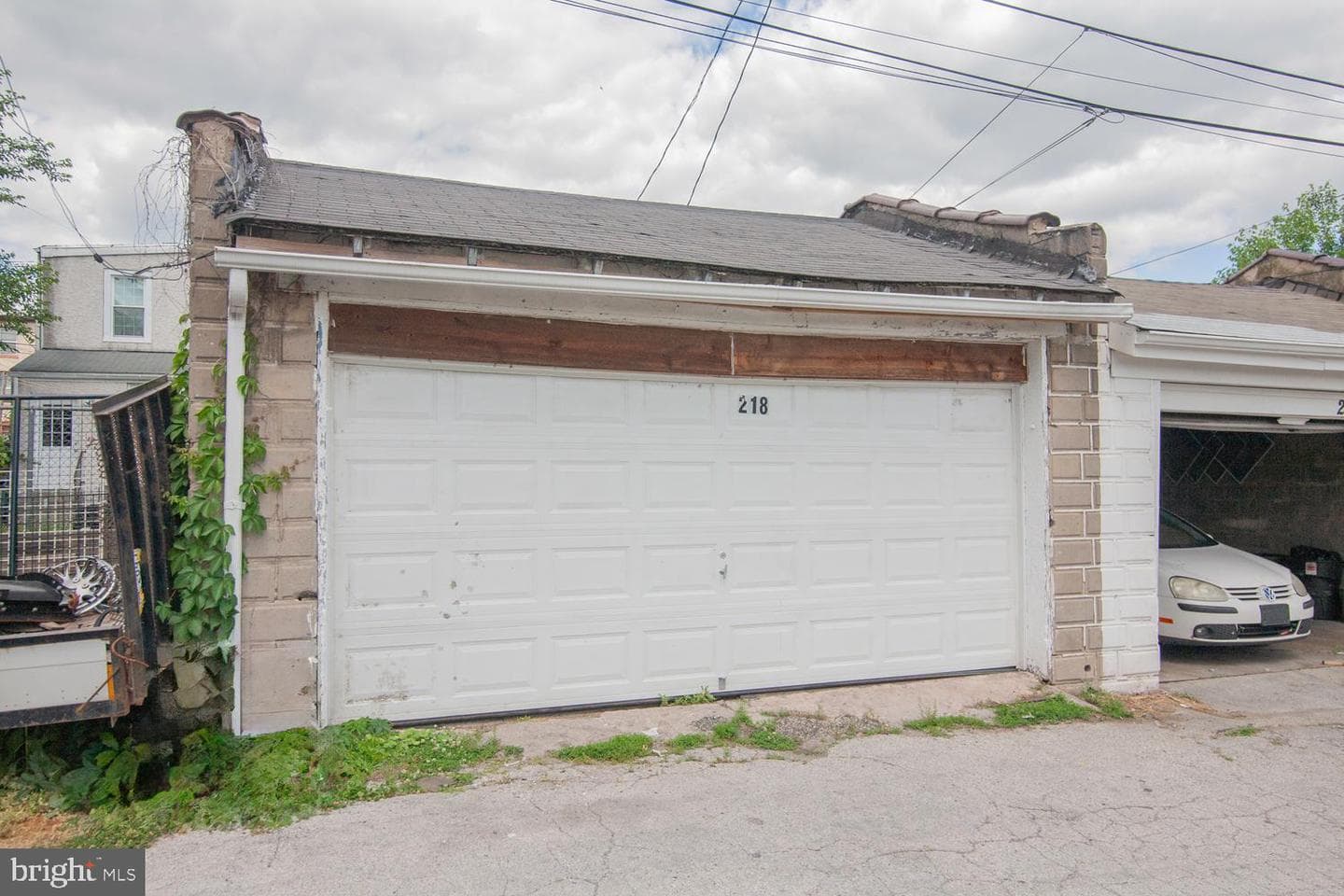 218 E Marshall Street photo 18
