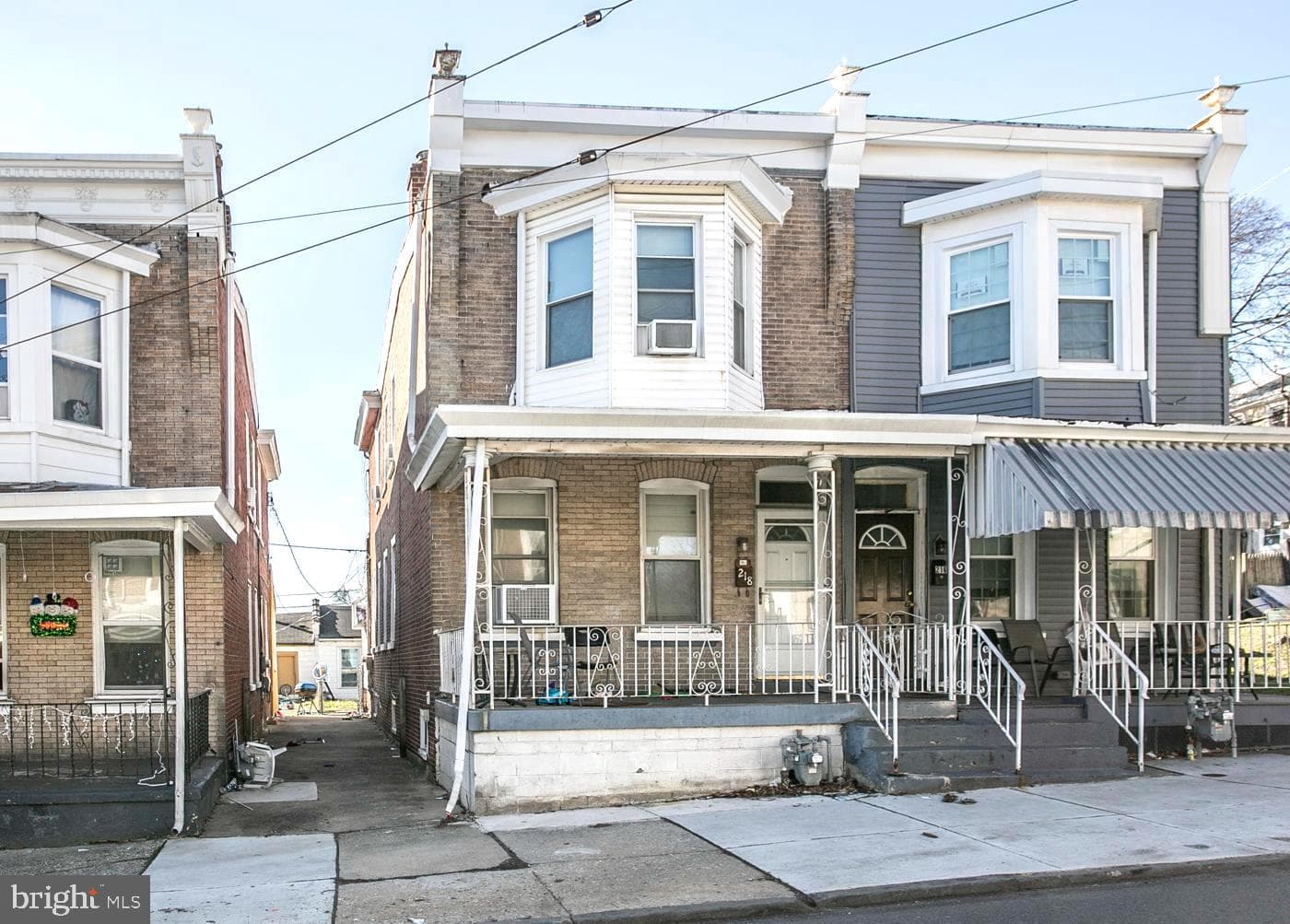 218 E Marshall Street photo 2