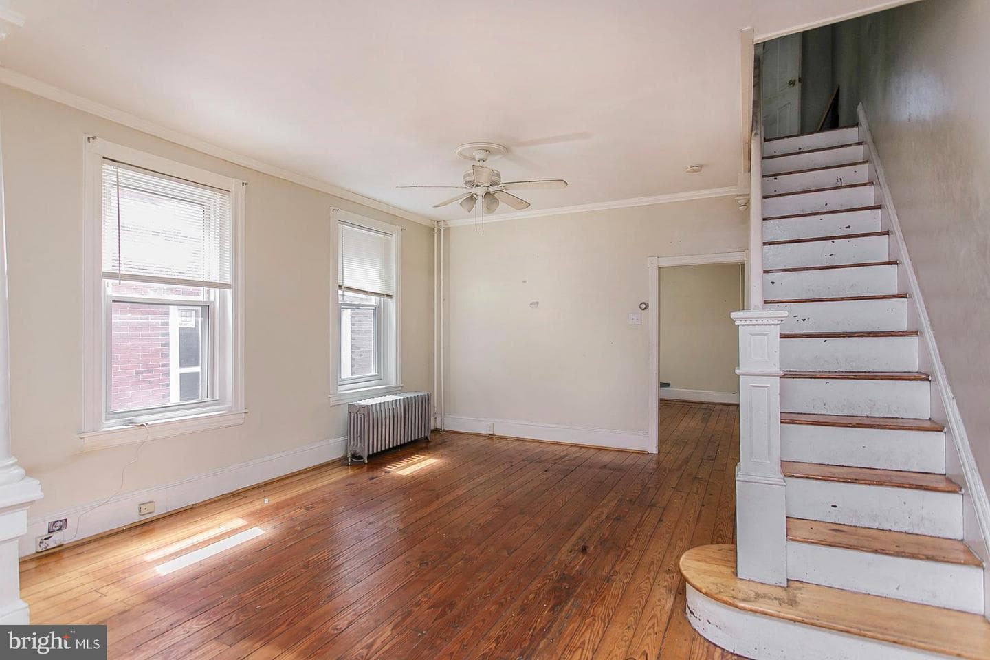 218 E Marshall Street photo 3