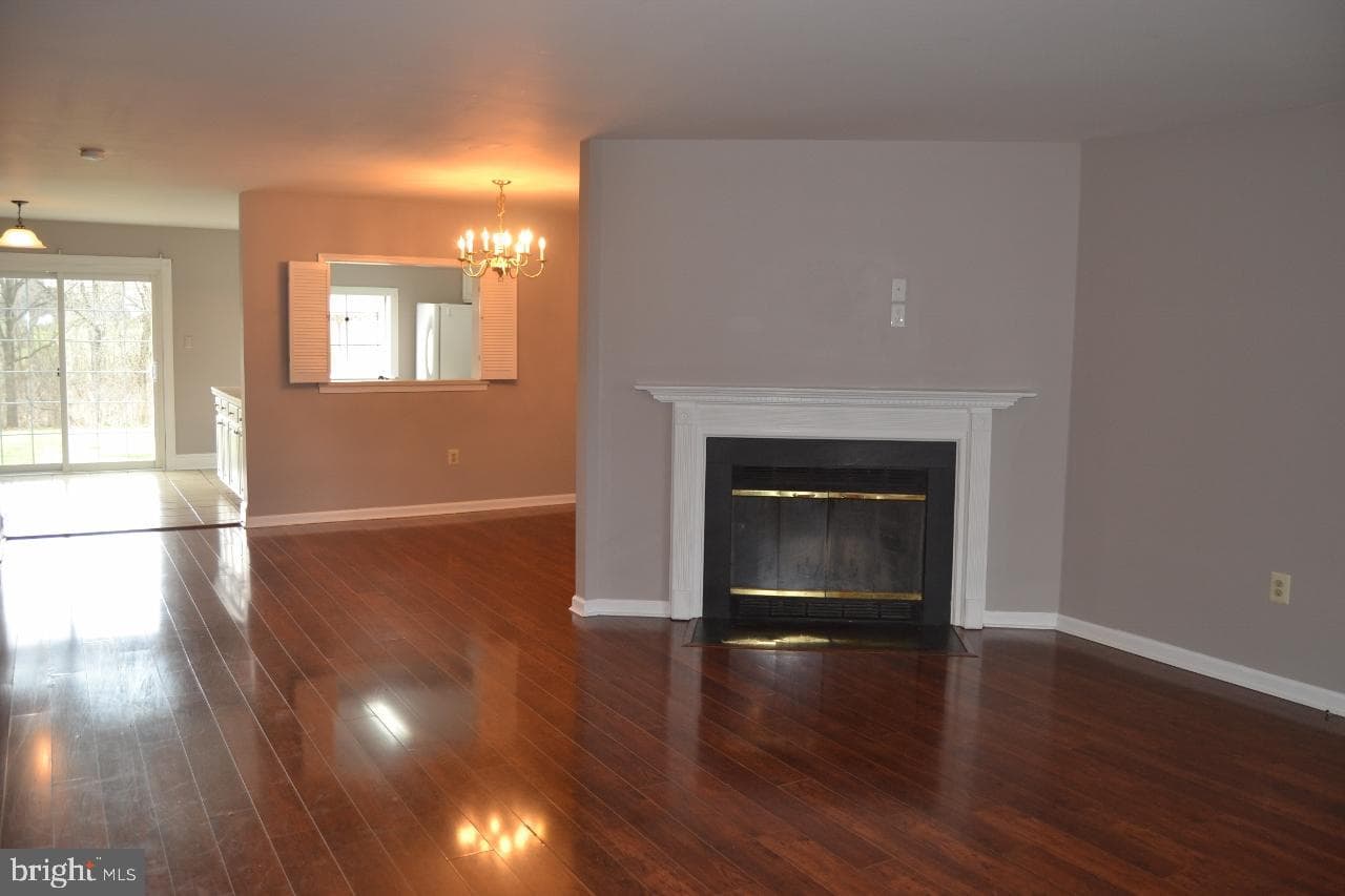 75 Brookside Court photo 4