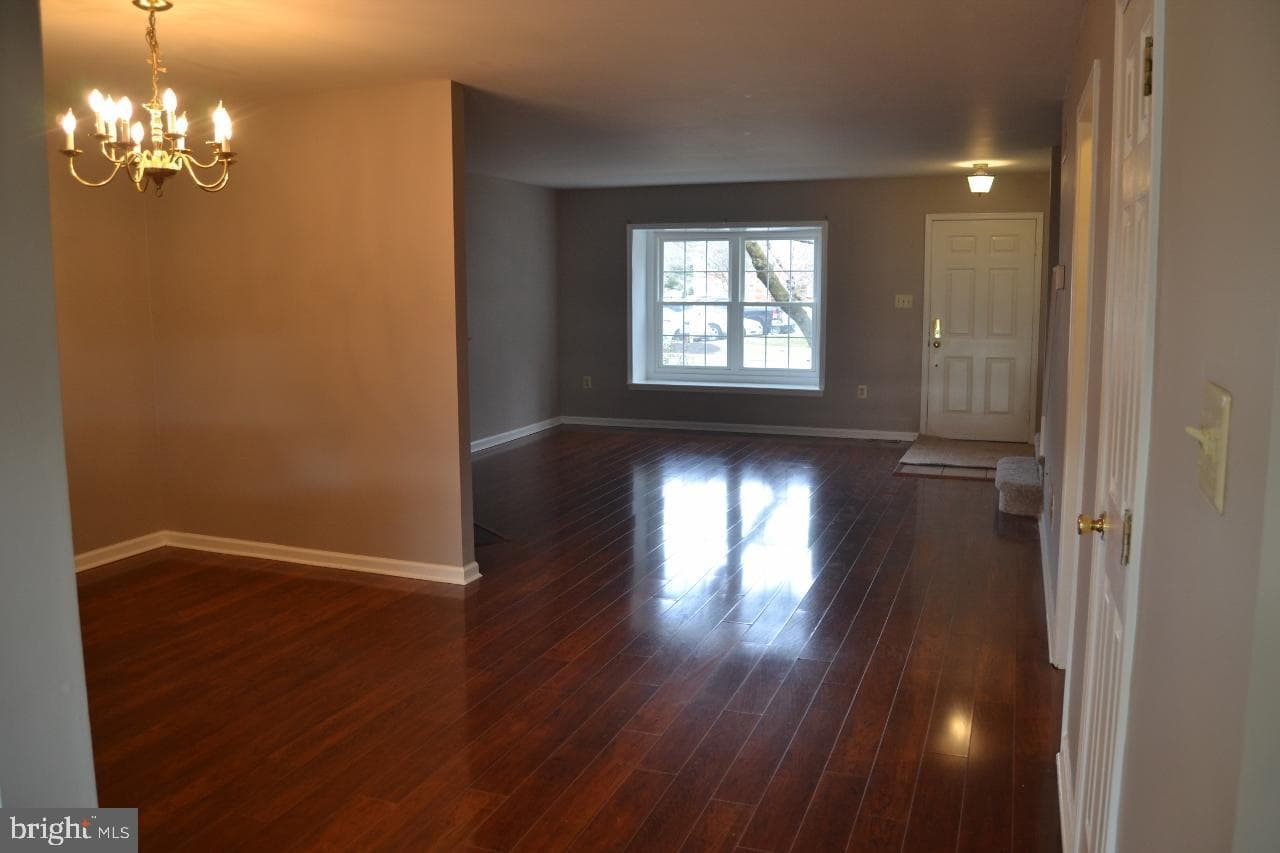 75 Brookside Court photo 5