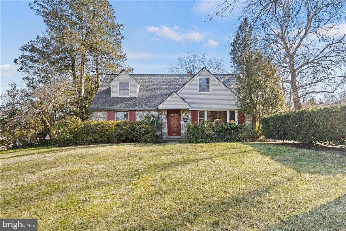 306 Garden Road photo 2