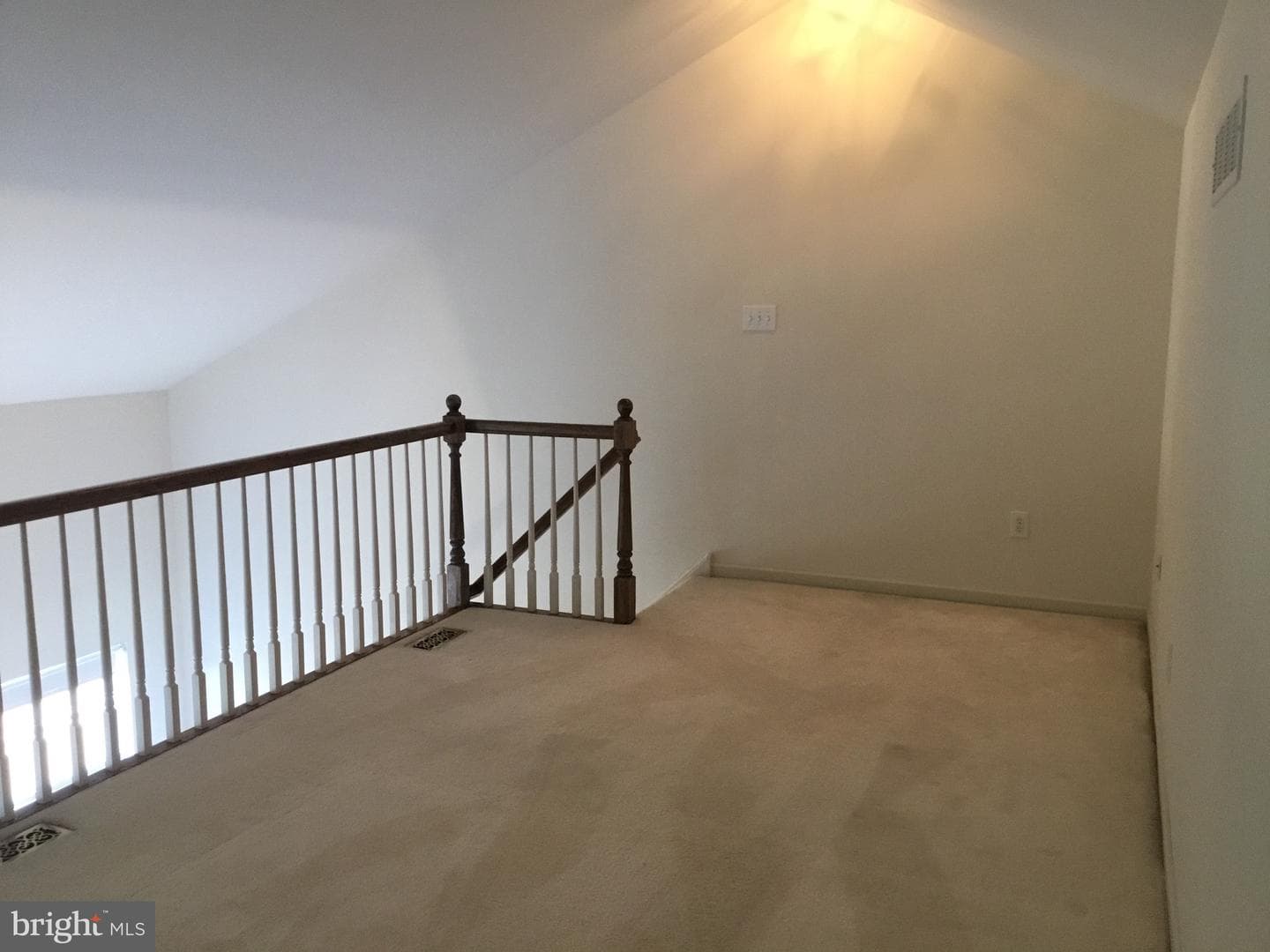 107 Manchester Court photo 19