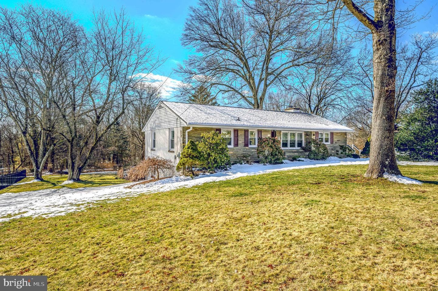 1037 Davis Grove Road photo 2