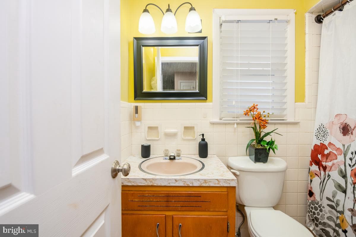 604 Oak Street photo 15