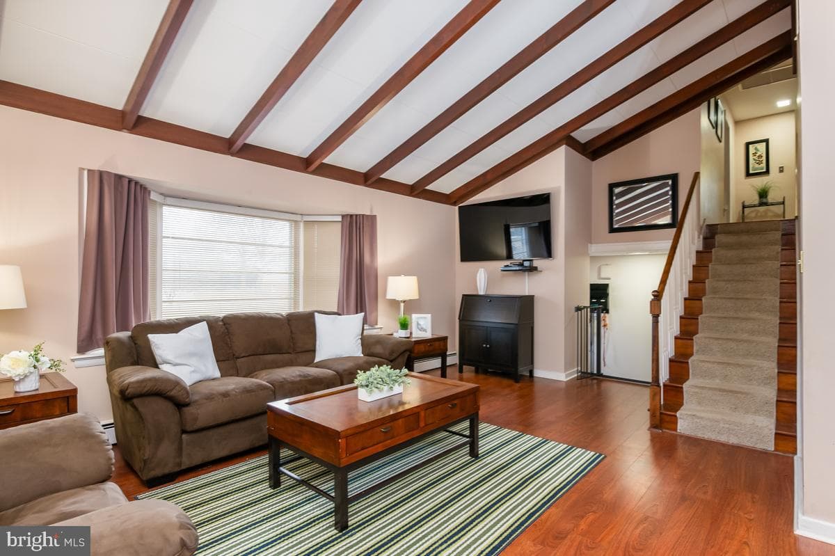 604 Oak Street photo 4