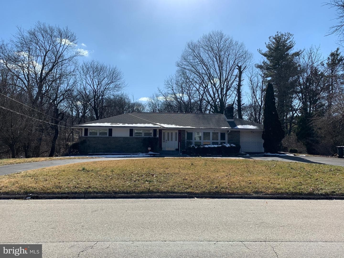 7917 Green Lane photo 3