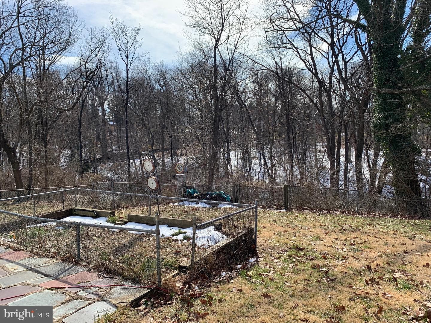 7917 Green Lane photo 36