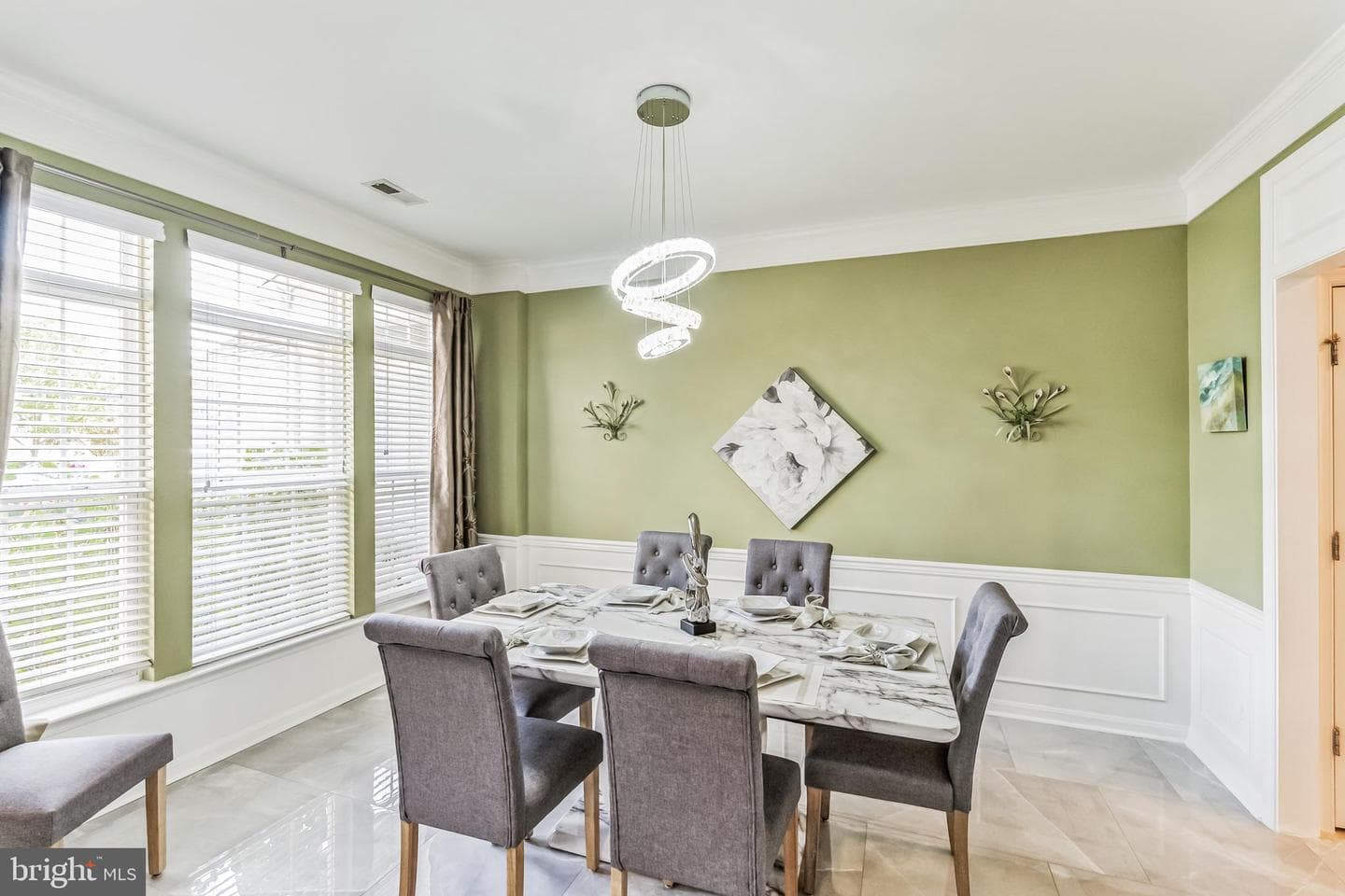 439 Primrose Drive photo 3