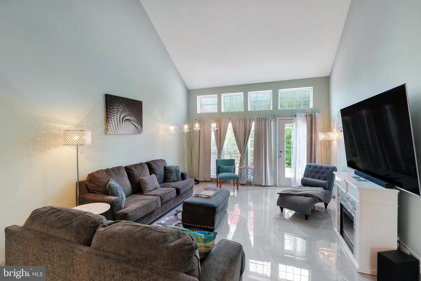 439 Primrose Drive photo 9