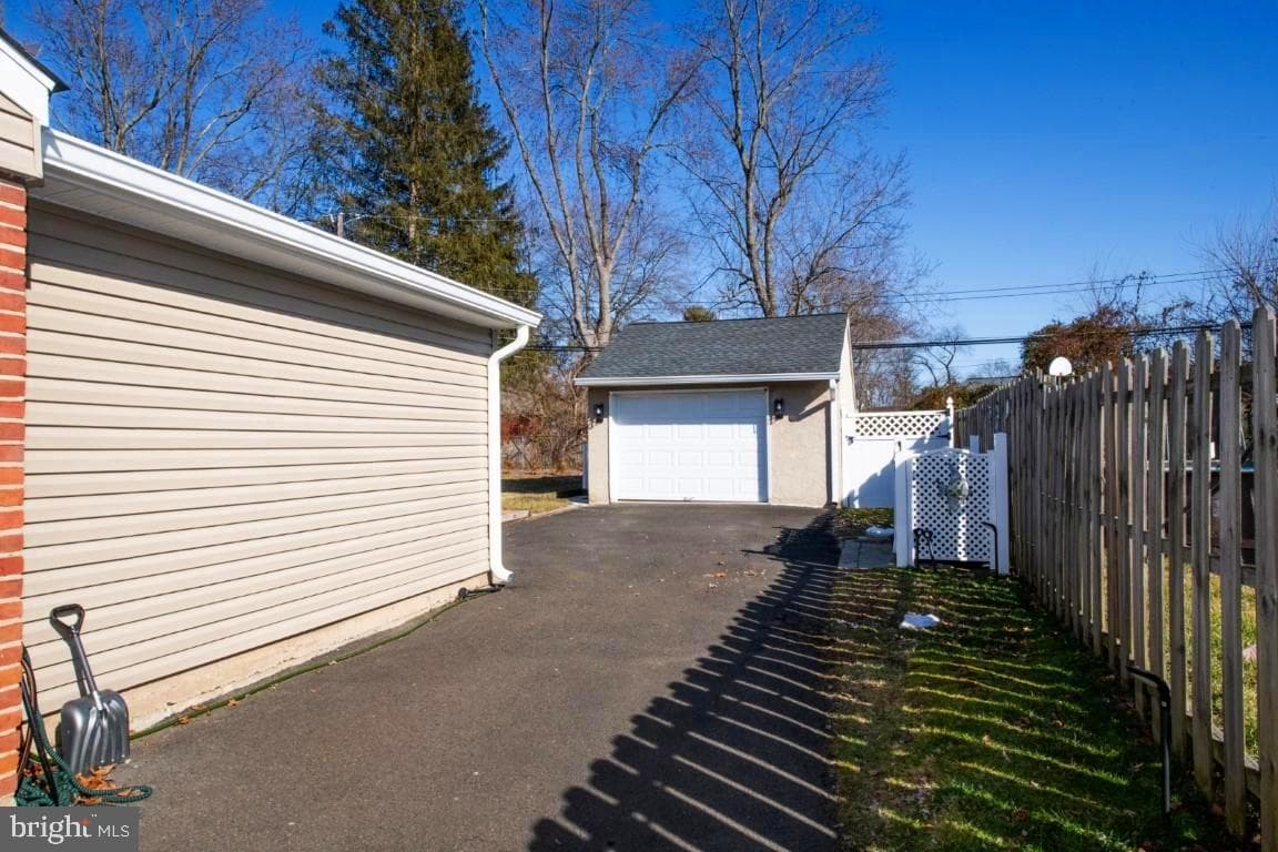 2803 Omega Place photo 23