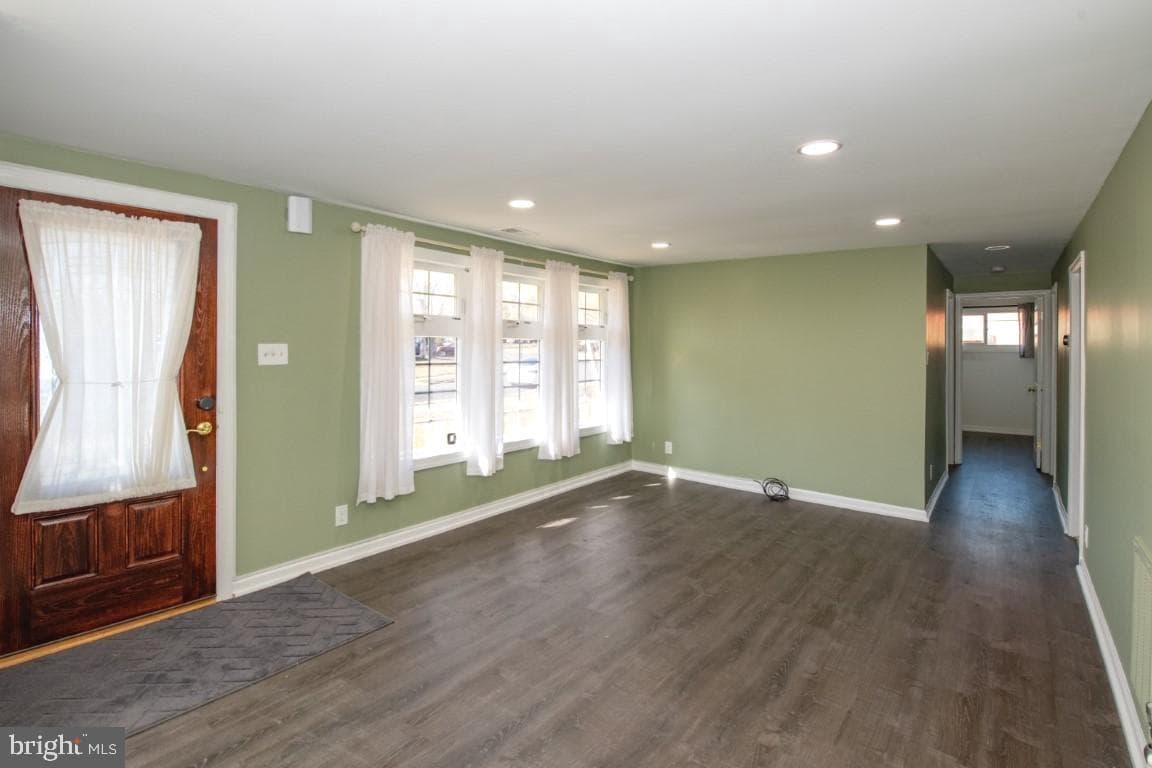 2803 Omega Place photo 4