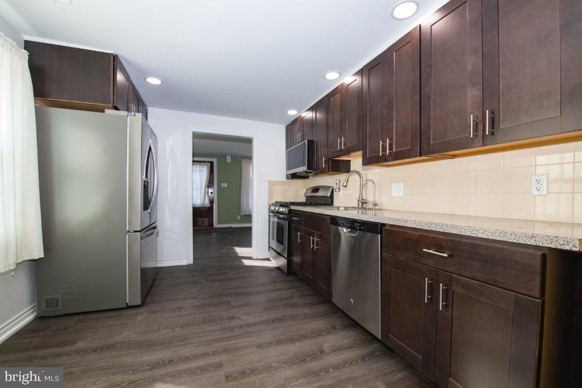 2803 Omega Place photo 6