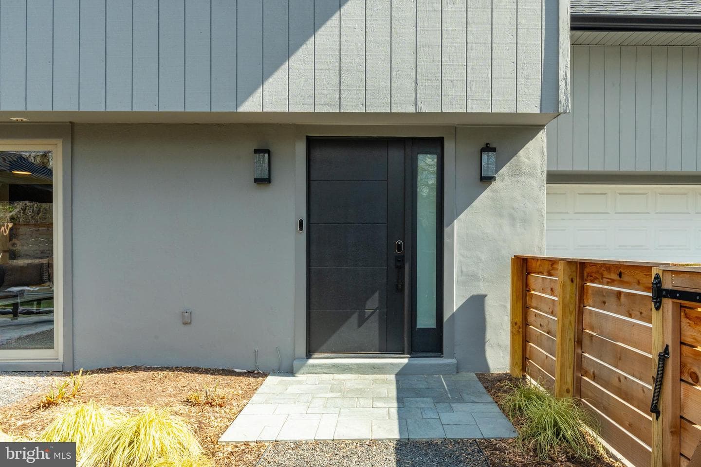 415 S Woodbine Avenue photo 42