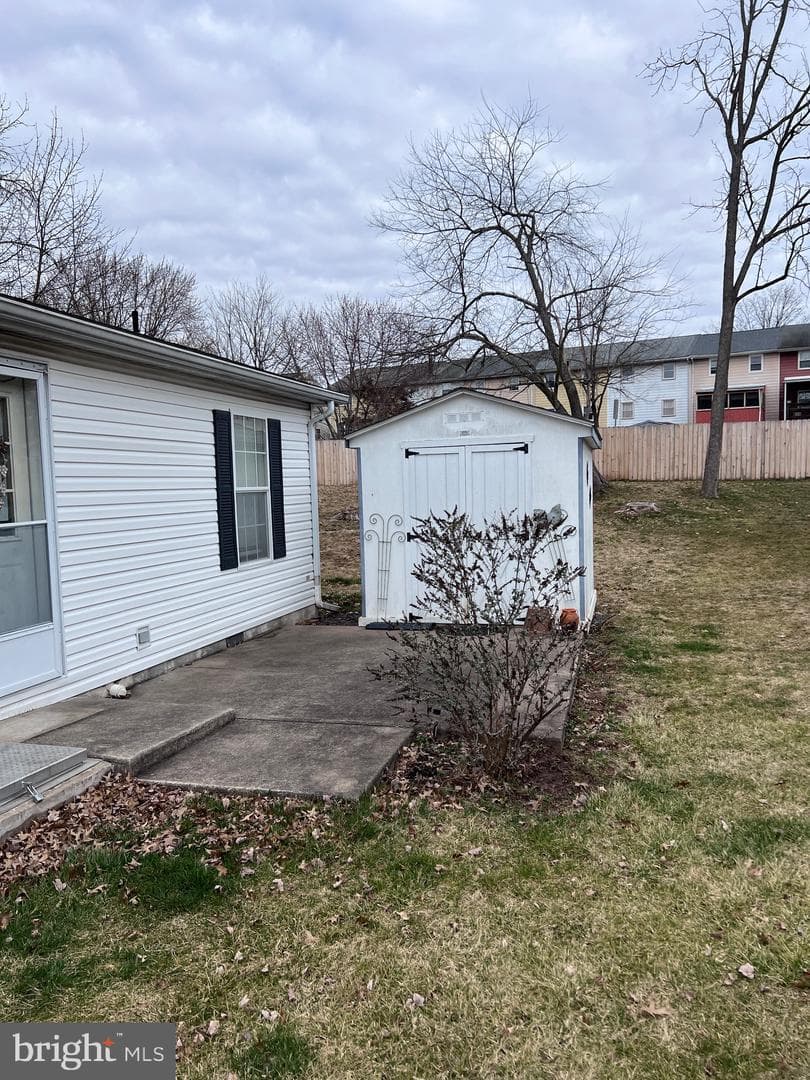 640 Apple Street photo 4