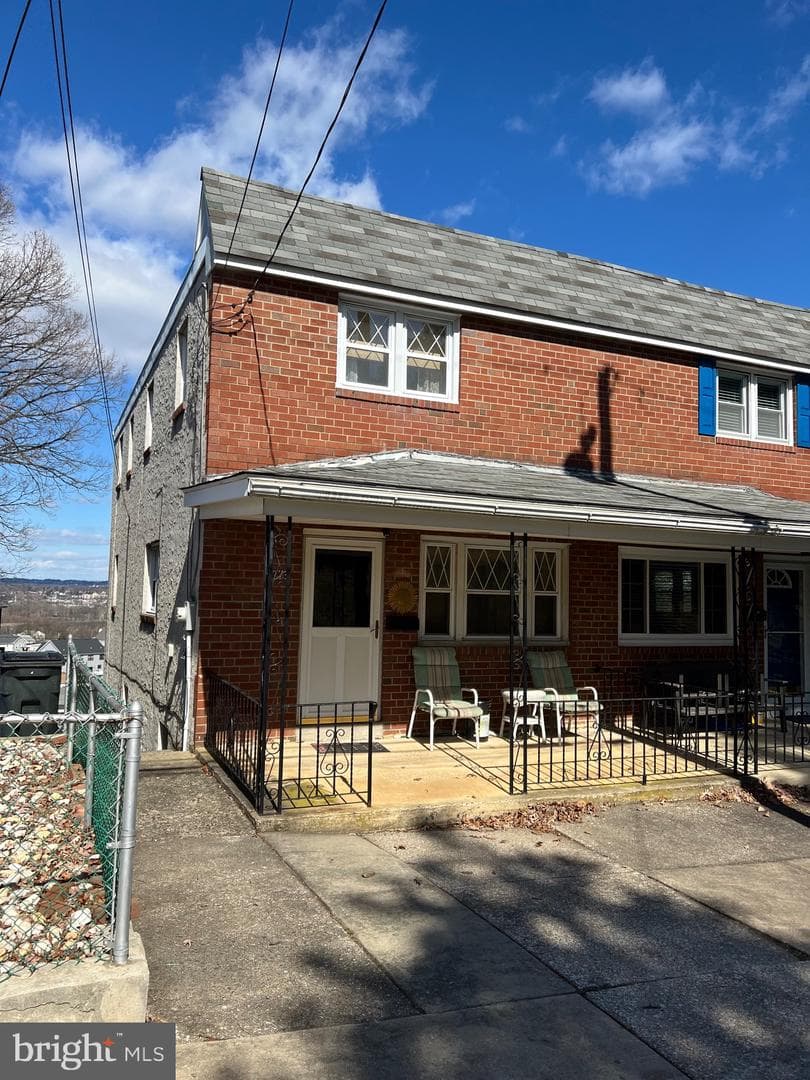 773 Grove Street photo 10