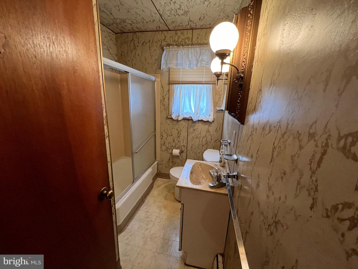 773 Grove Street photo 27