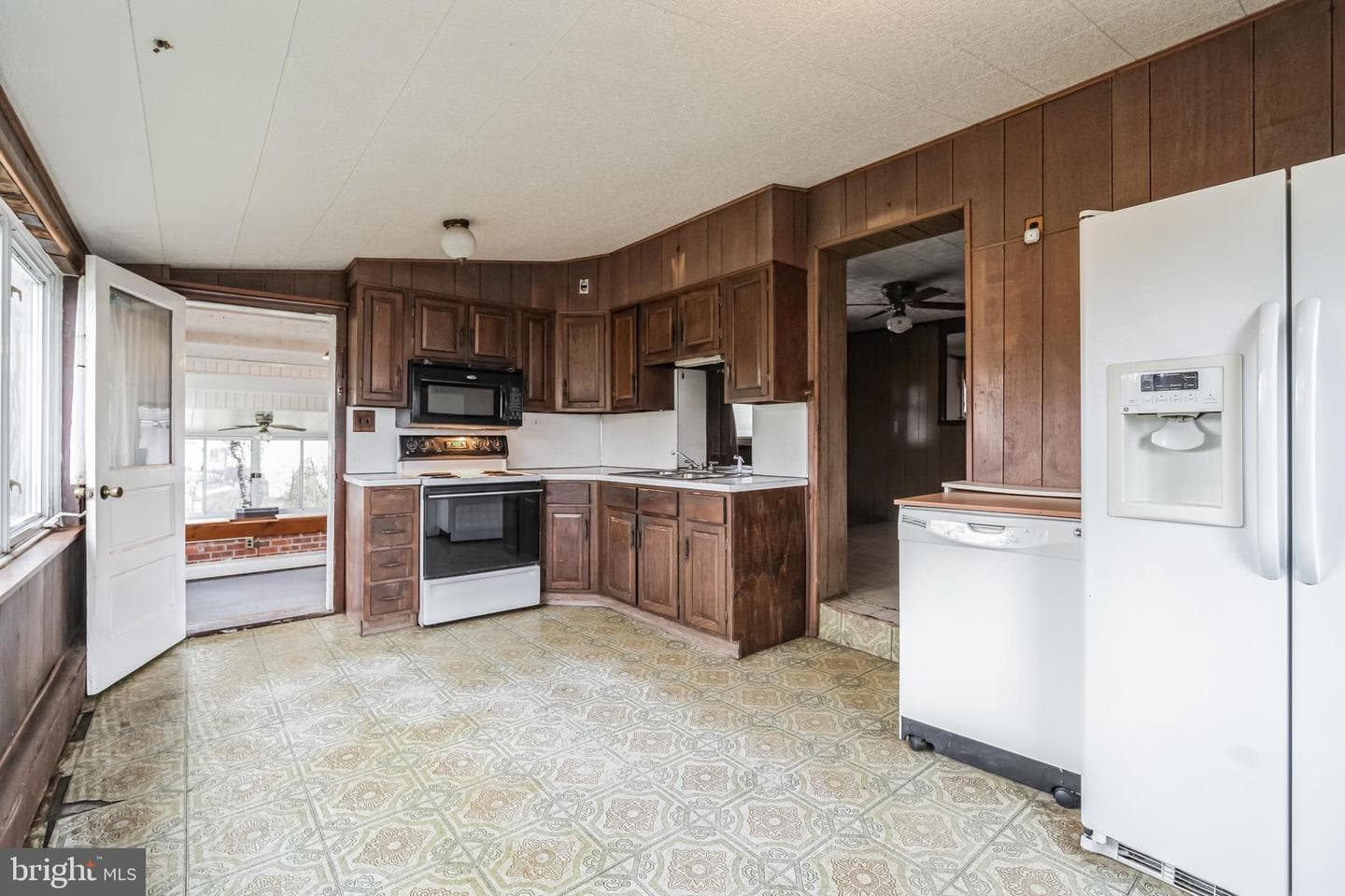 1708 Gallagher Road photo 8