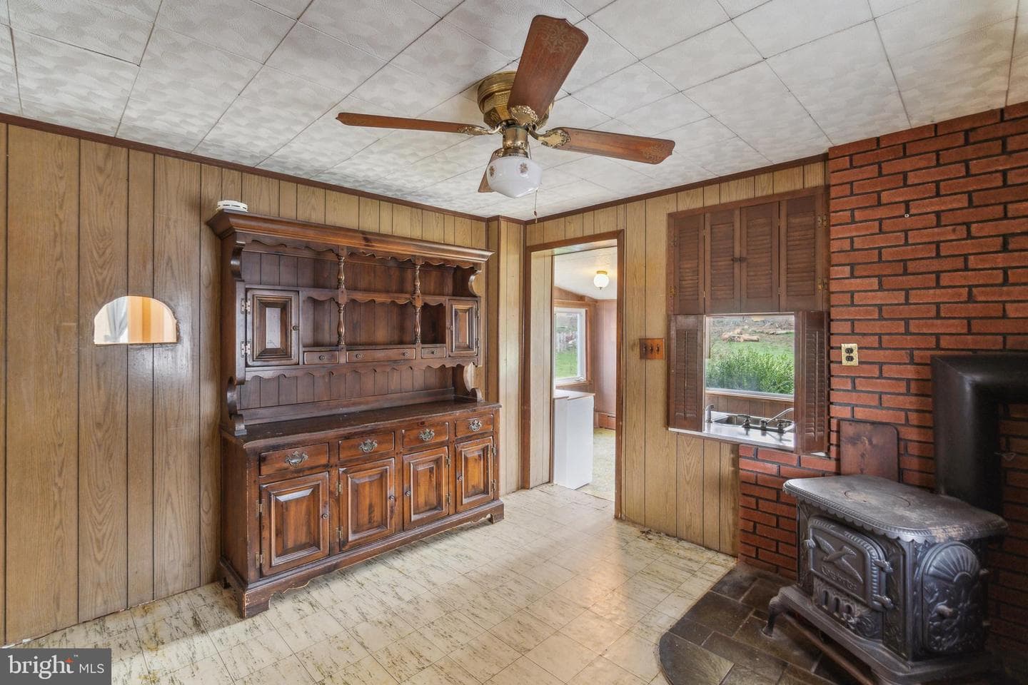 1708 Gallagher Road photo 9