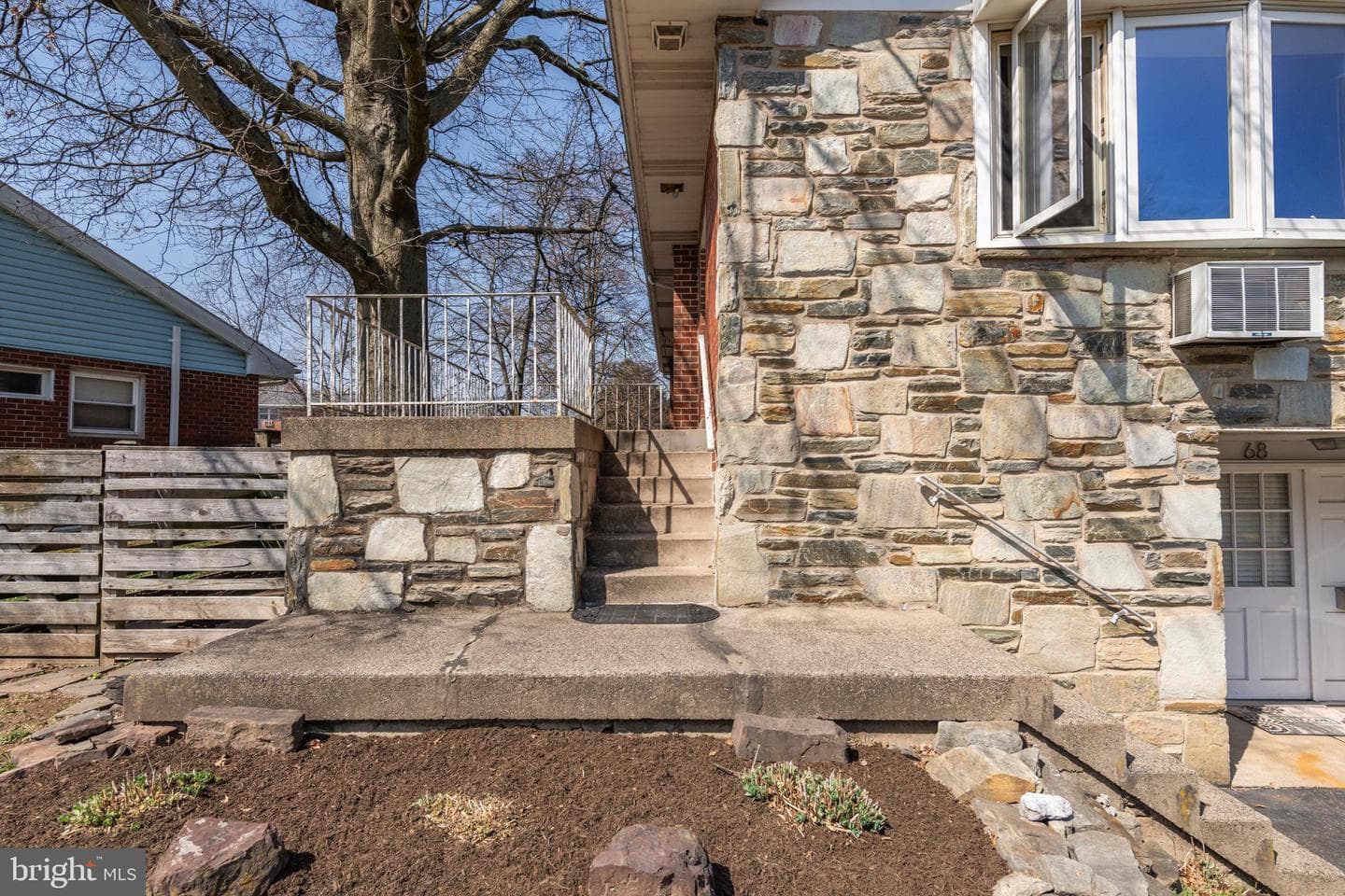 68 Oakland Avenue photo 3