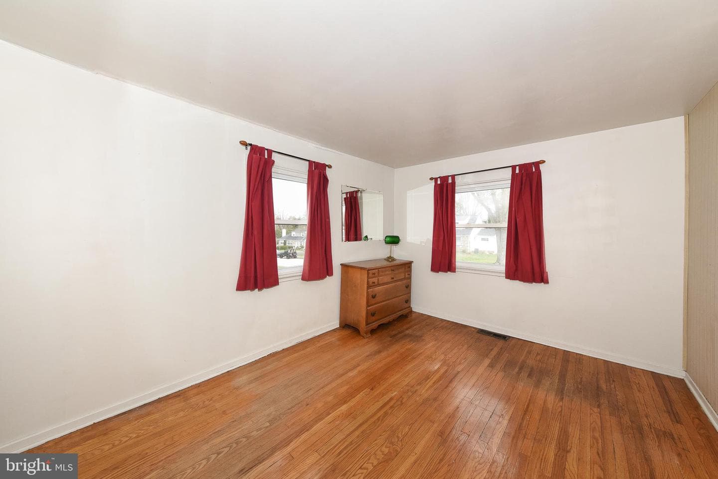 515 Bradford Road photo 22