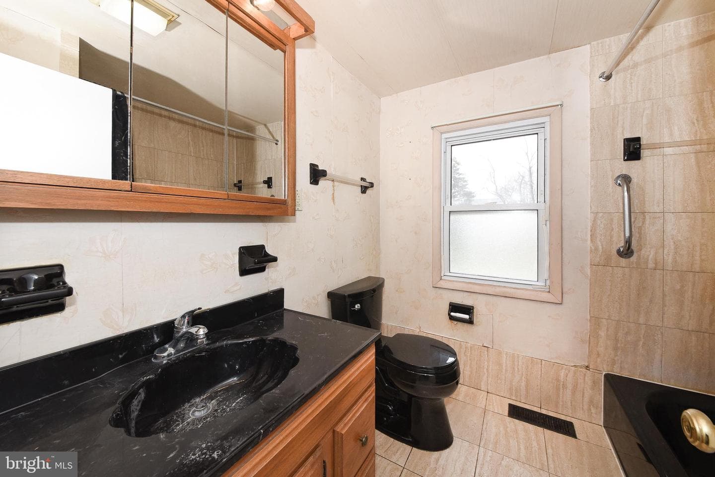 515 Bradford Road photo 24