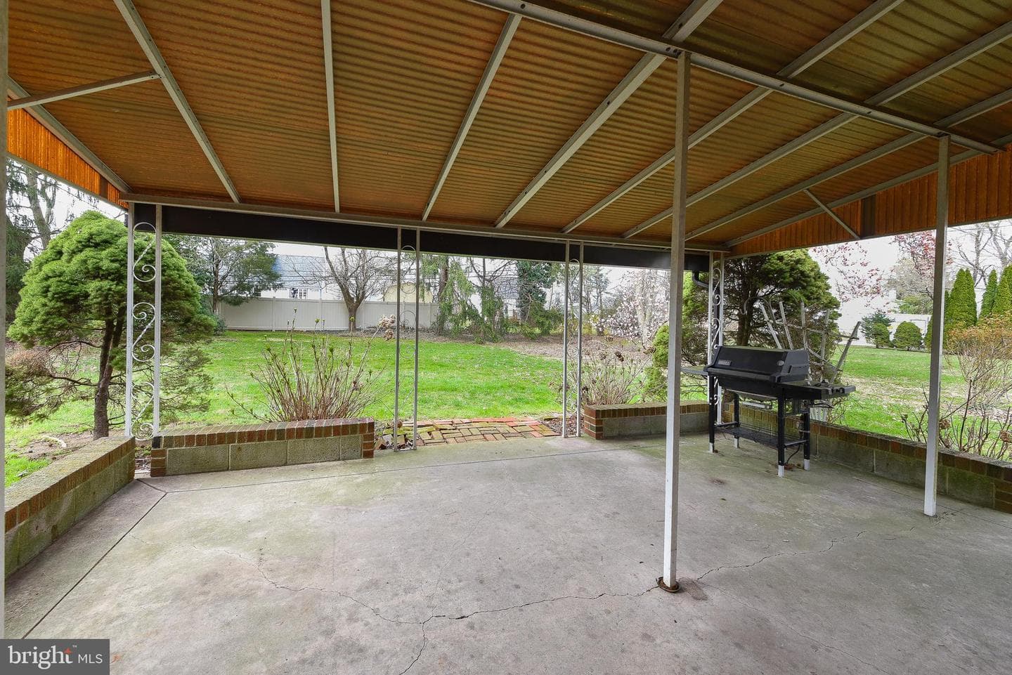 515 Bradford Road photo 35