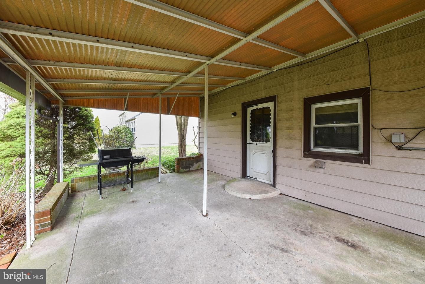 515 Bradford Road photo 36