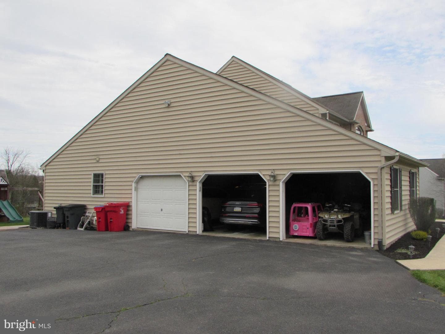 996 Candelora Drive photo 14